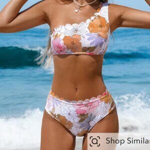 CUPSHE Hazy Tenderness Flower One-Shoulder Top & Hipster Bikini Set